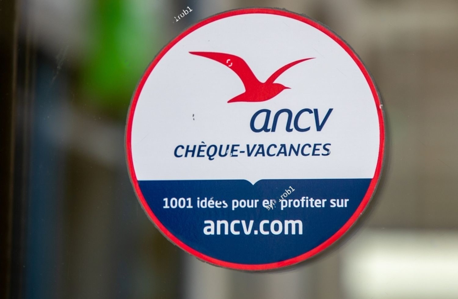 Chèques-vacances ANCV : Avantages, conditions d’éligibilité et guide complet pour bien en profiter